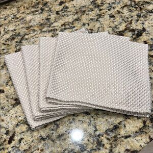 Food Network Cream Textured Napkins set of 4